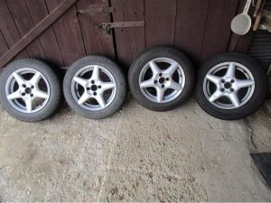 Predám zimné pneu na ALU diskoch 185/65 R15