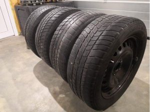 Zimné pneumatiky Barum 215/55 R16 + plechové disky