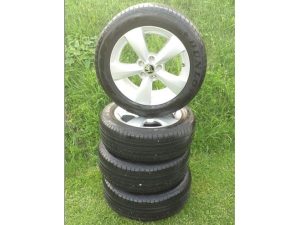 Letná sada SKODA Dunlop Sport 01, 185/60 R15, 5x10