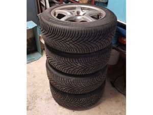 Predam zimnu sadu 225/55 r17