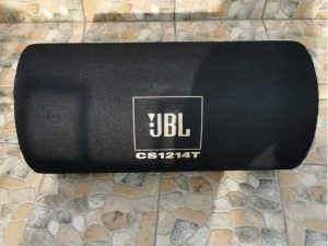 JBL Subwoofer a Zosilňovač