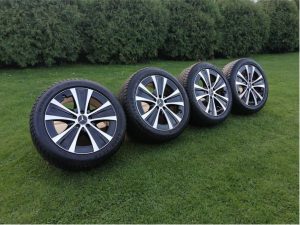 Mercedes E W213 8x18 et43 + 245/45 Goodyear