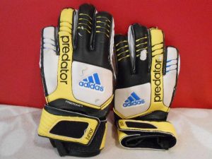 Brankárske rukavice Adidas Predator Fingersave