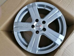 MAK 8JxR17, ET40, rozteč 5x114