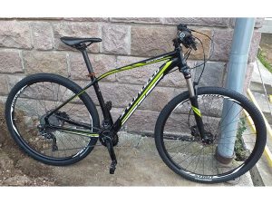 Predám zachovaly Specialized Rockhoper Expert 29 e