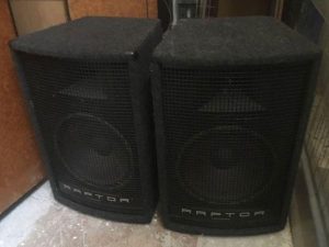 aktivne reprobedne -600W/RMS- 2x Mackie Thump 15A