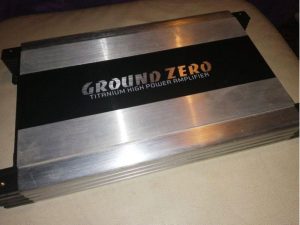 subwoofer GROUND ZERO 600W RMS +zosilovač