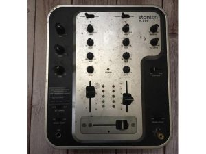 dj mixer