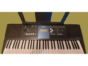 Keyboard Yamaha psr e333