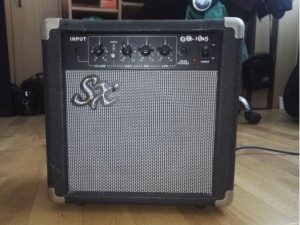 10W gitarové kombo SX