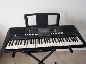 Yamaha PSR E 423 - klávesy PSRE423