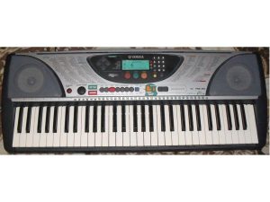 Yamaha PSR 240