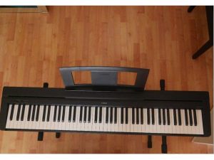 Piano Yamaha P-45B alebo vymena za midi