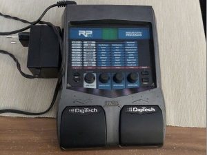 multi-effect modeling processor Digitech RP 150