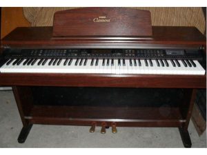 Digitální piano Yamaha Clavinova CVP 103