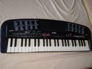 Casio MA 120 keyboard s adapterom napajania.