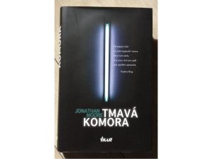 Tmavá komora - Jonathan Moore