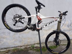 CTM MONS downhill bicykel