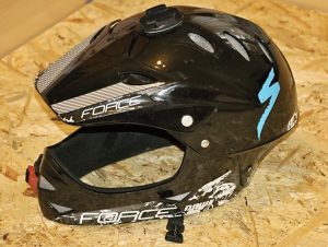 PRILBA FORCE DOWNHILL JUNIOR S-M