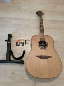 Akustická gitara LAG T170D + príslušenstvo zdarma