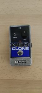 Gitarový efekt EHX Neo Clone