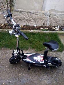 Electric scooter