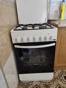 Zanussi stove with oven used for half a year