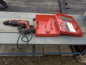 I am selling a HILTI TE 2 M drill