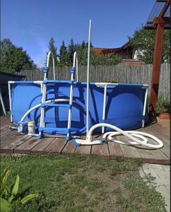 I am selling an Intex 305x76cm swimming pool with accessories