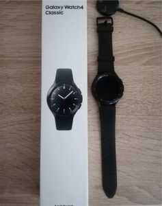 Samsung galaxy watch 4 černá