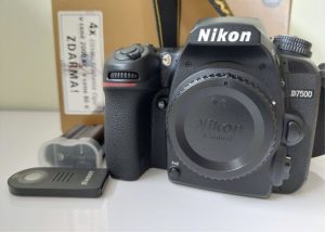 Nikon D7500