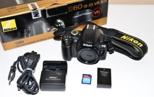 Nikon D60 + příslušenství