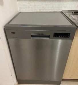 Freestanding dishwasher Beko DFN26422X - TOP