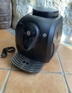 Philips Saeco Xsmall hd8650 automatic coffee machine in new condition