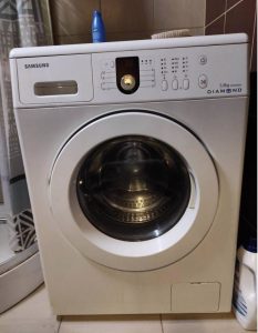 Samsung Diamond Washing Machine 5kg. Clothes capacity