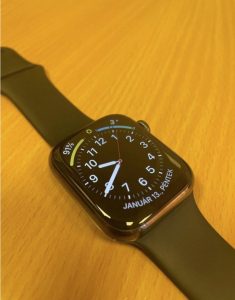 Apple Watch 8 45 mm, Rozsdamentes Acél TOK (!) Fekete Sportszíjjal