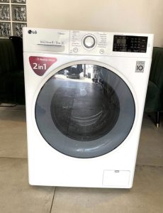 LG F4J6VG0W washing machine and dryer in perfect condition For sale!