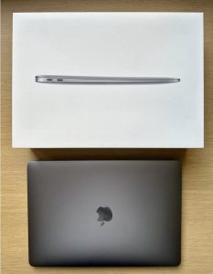 Almost new Macbook Air M1, 13