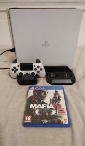 PS4 Slim 1TB (White) + hűtőállvány + Mafia 3 + ajándék billentyűzet